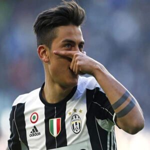 Cialda per torta PAULO DYBALA Juventus decorazione alimentare senza glutine topper cake img 04 (Pasta di zucchero, 18 x 18 cm)